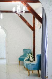 Silver House - 17