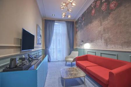 Heritage and Suites - 2