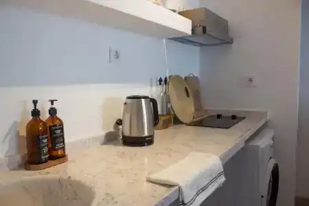 Aloha Suites - 8