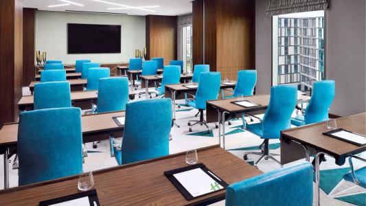 Holiday Inn Dubai Al-Maktoum Airport, An Ihg - 18