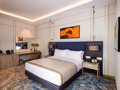 Intercontinental - 36