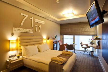 Ramada by Wyndham Istanbul Pera - 35