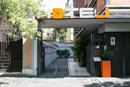 Orange - 26
