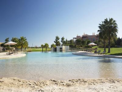Cascade Wellness Resort - 2