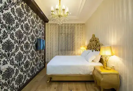Royal Residence - 243