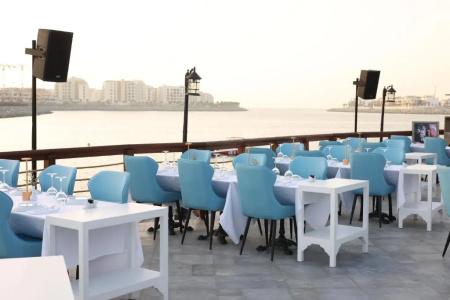 Dubai Marine Beach Resort & Spa - 39