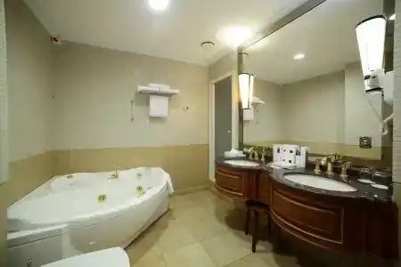 Crowne Plaza Minsk - 74