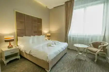 Grand Sapphire - 3