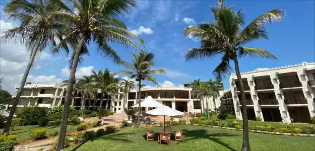 Golden Tulip - 2