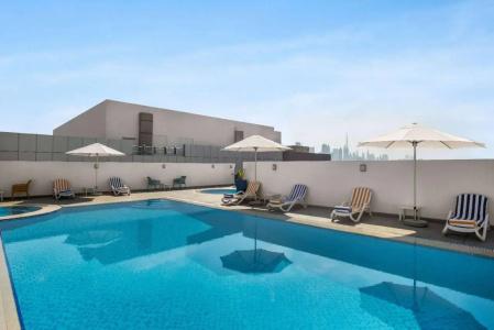 La Quinta by Wyndham Dubai Jumeirah - 1