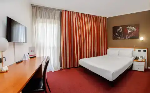 Best Western Plus Congress Yerevan - 50