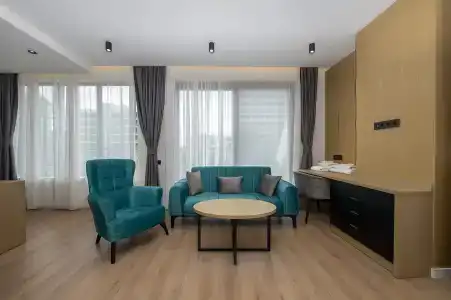 The Grandeur - 65