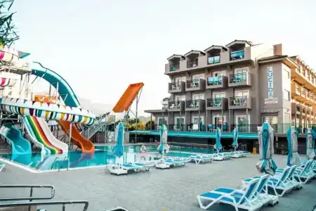 Lucida Beach - 22