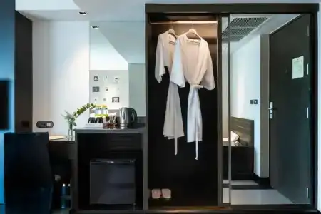 Golden Tulip Mandison Suites - 11