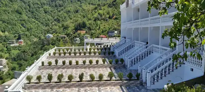 Zura Palace - 13
