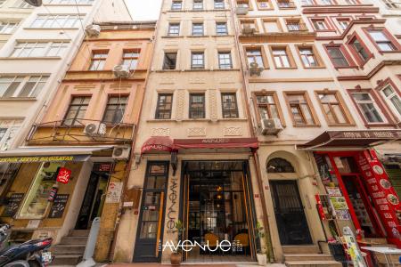 Taksim Avenue - 18