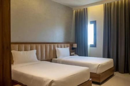 The Plaza & Resort - 8