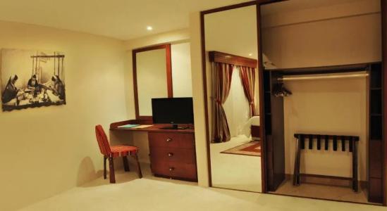 Al Liwan Suites - 71