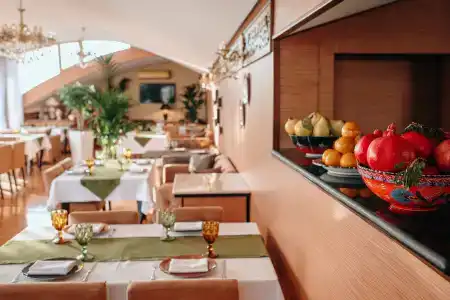 Bayil Breeze & Restaurant - 14
