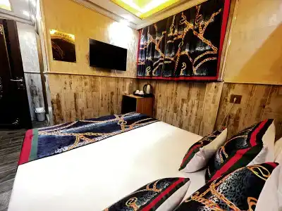 Maranda Boutique - 34