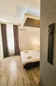 Central Park Residence - 8