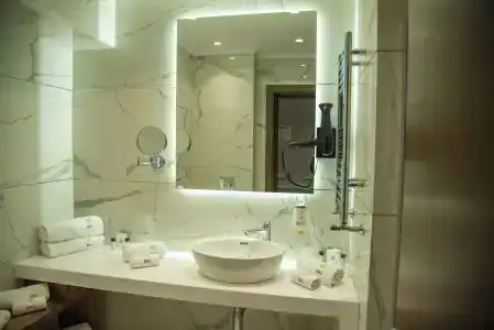 H41 Luxury Suites - 48