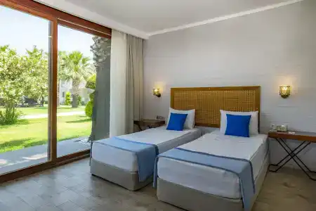 Risus Beach Resort - 17