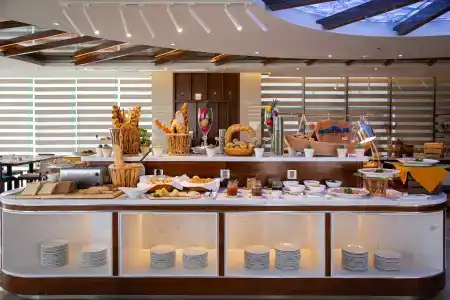 Maximilan Danang Beach - 25