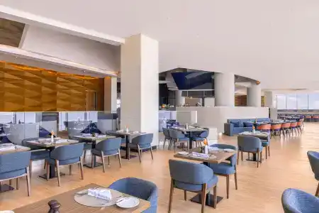 Hilton Dubai Al Habtoor City - 9