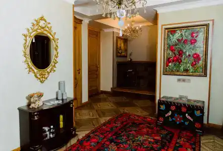 Royal Antique - 36