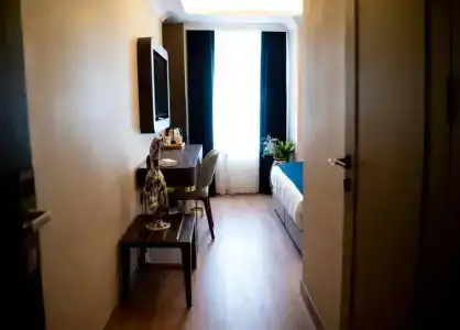 Nevi & Suites Istanbul Taksim - 8
