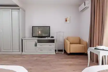 Курортный отель Charos Family - 21