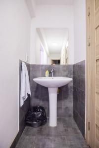 The Best Hostel - 24