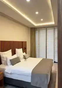 Le Petit Palace - Special Category - 58