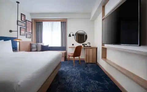 Hilton Garden Inn - 11
