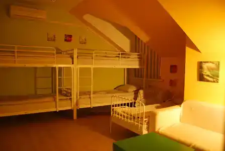 Роял Хостел 905 - 77