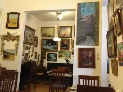 Gutsa Artists Mini-Hotel - 9