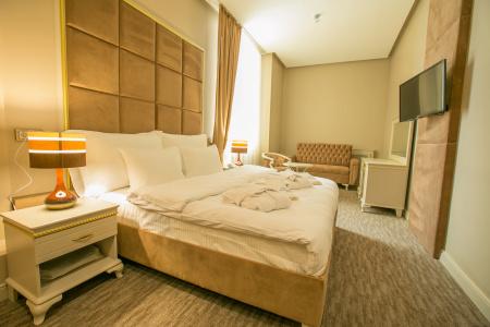 Grand Sapphire - 38