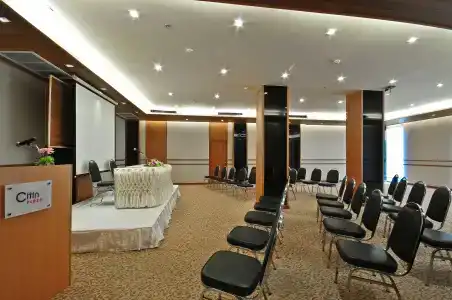 The ASHLEE Plaza Patong & Spa - 33