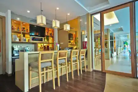 The ASHLEE Plaza Patong & Spa - 8