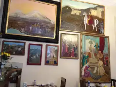 Gutsa Artists Mini-Hotel - 6