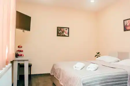 Redhotel - 18