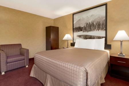 Quality Inn & Suites - 2