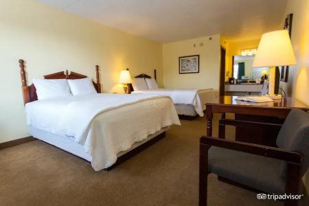 Seven Gables Inn - 46