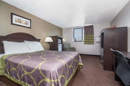 Super 8 by Wyndham - 12