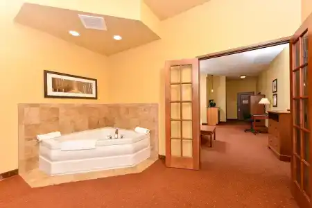 AmericInn by Wyndham Medical Center - 71