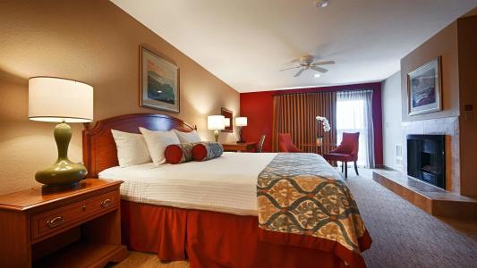 Best Western Plus Inn - 74