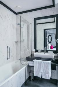 Maison Astor Paris, Curio Collection by Hilton - 31
