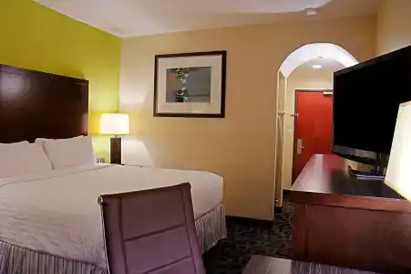 Super 8 By Wyndham/Dfw Apt/North - 45