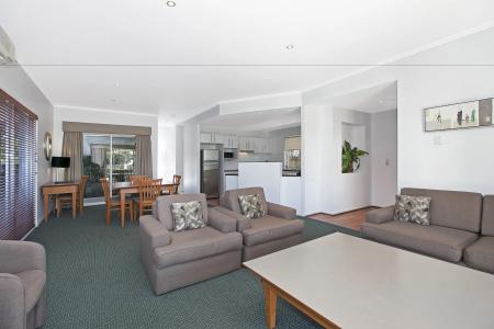 Comfort Inn & Northgate Airport - 81